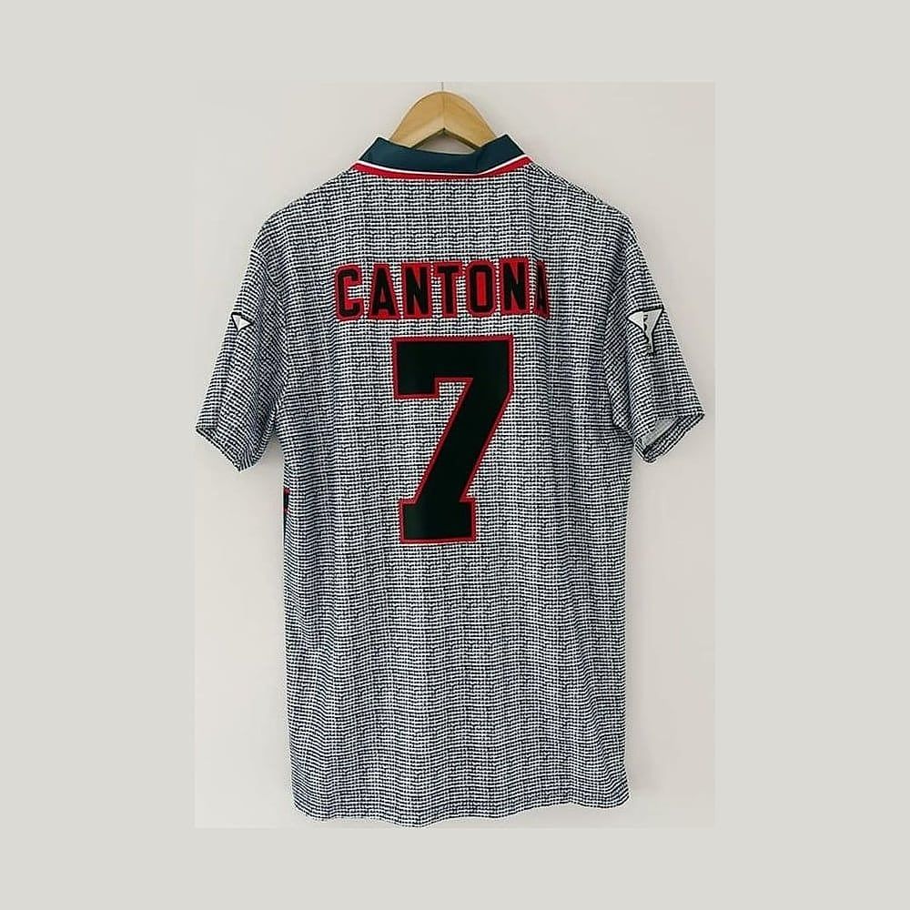 Retro-Trikot X Cantona Auswärts 1995/96